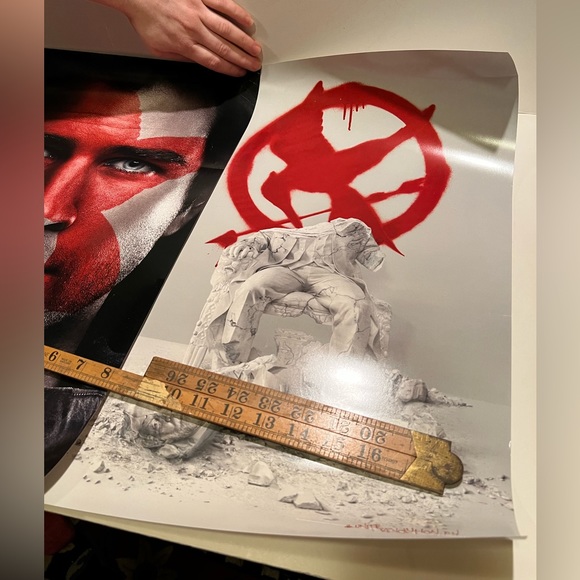 THE HUNGER GAMES: MOCKINGJAY POSTERS. - Picture 4 of 11
